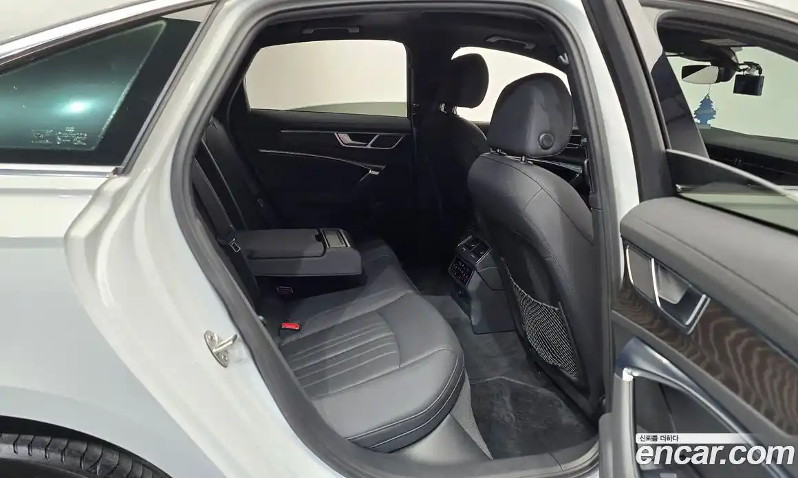 Audi A6 2021 2.0 Автомат в Москве № 245277, фото 5