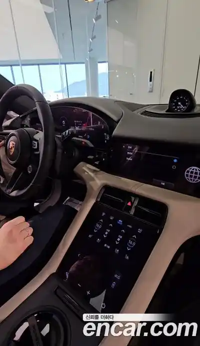 Porsche Taycan 2024 Автомат в Москве № 252206, миниатюра 3