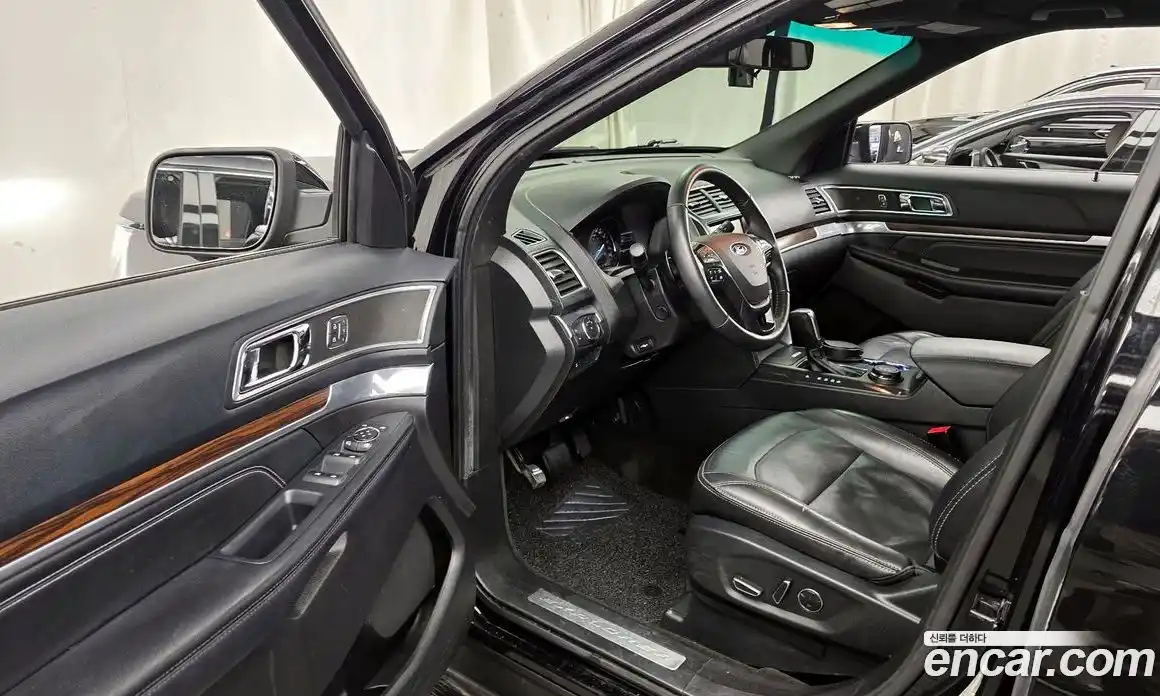 Ford Explorer 2016 3.5 Автомат в Москве № 255584, фото 1