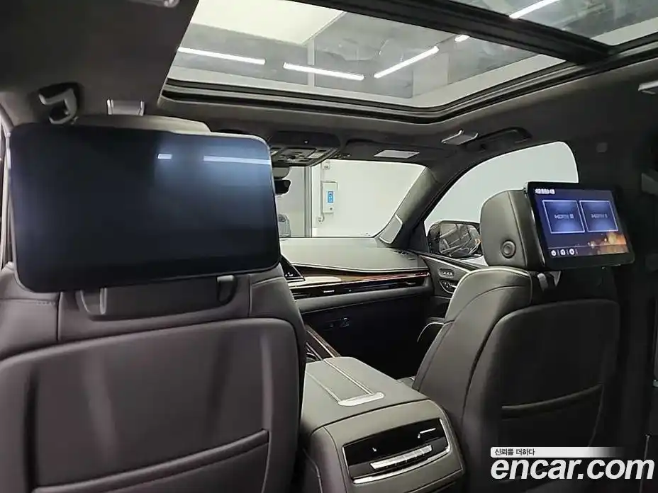 Cadillac Escalade 2023 6.2 Автомат в Москве № 256403, фото 14