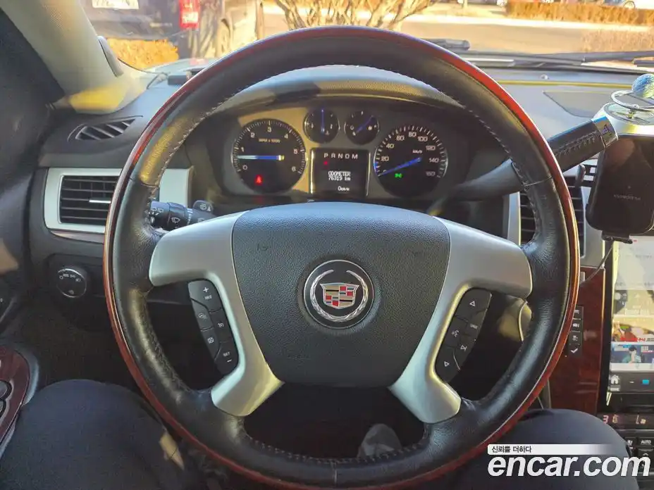 Cadillac Escalade 2007 6.2 Автомат в Москве № 256540, фото 12