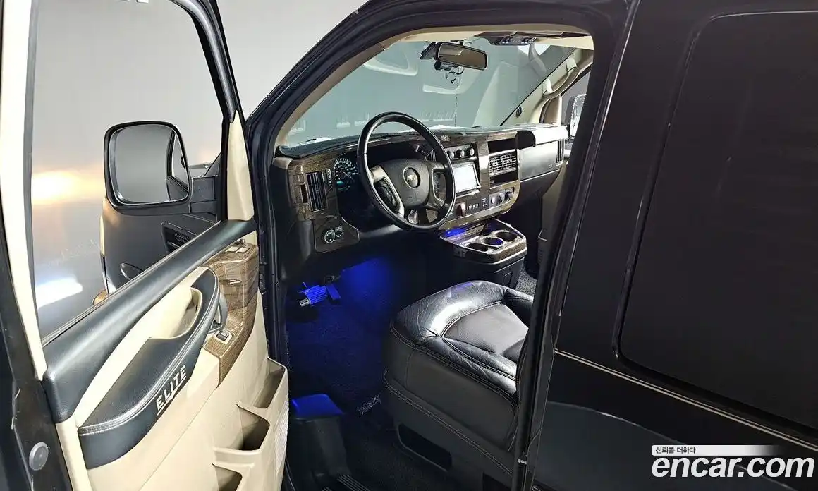 Chevrolet Express Van 2014 6.0 Автомат в Москве № 260445, фото 10