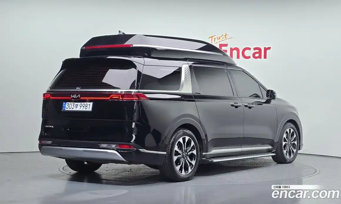 Kia Canival 2022 2.2 Автомат в Москве № 268593, фото 17