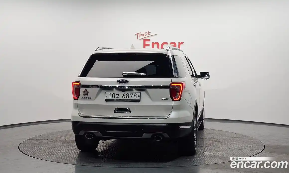 Ford Explorer 2018 2.3 Автомат в Москве № 273402, фото 5