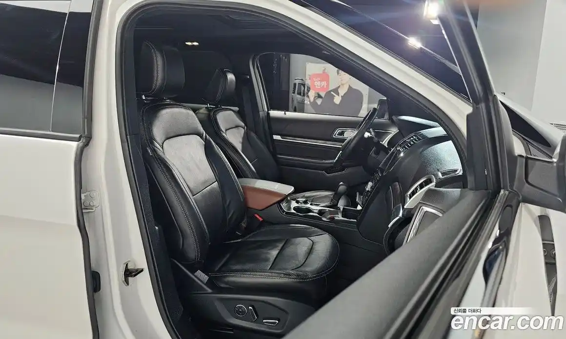 Ford Explorer 2018 2.3 Автомат в Москве № 273402, фото 9