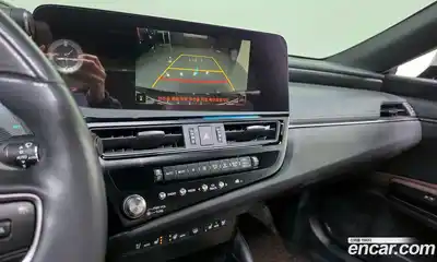 Lexus ES 2023 2.5 Автомат в Москве № 275447, миниатюра 9