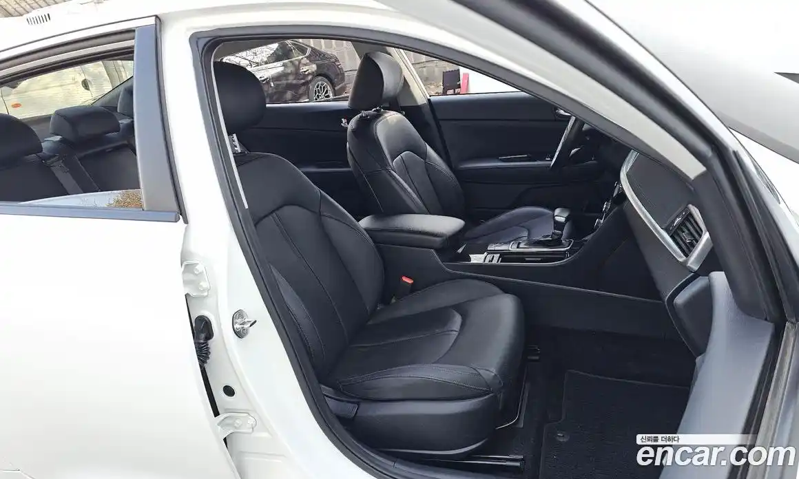 Kia K5 2019 2.0 Автомат в Москве № 286997, фото 17