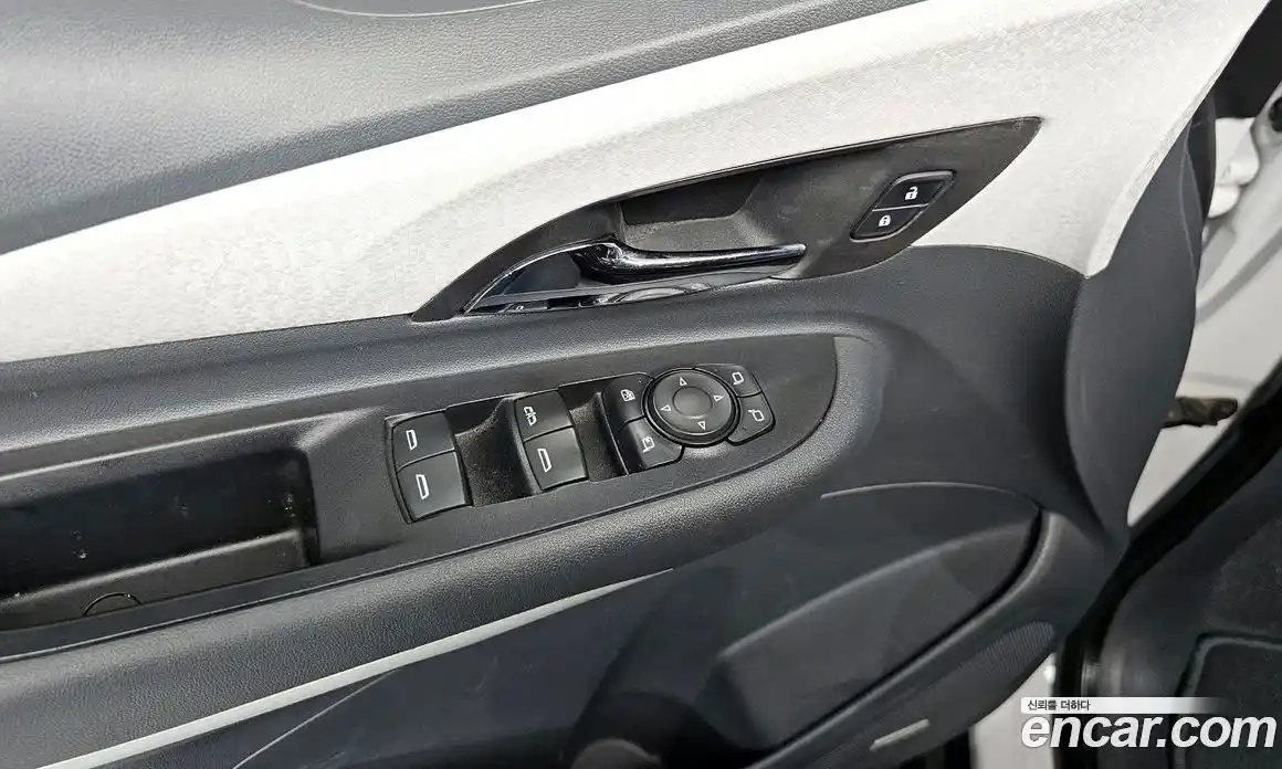 Chevrolet Bolt EV 2018 0.2 Автомат в Москве № 297040, фото 14