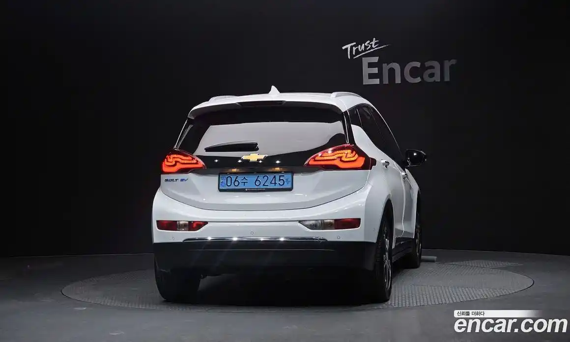 Chevrolet Bolt EV 2018 0.2 Автомат в Москве № 297040, фото 4