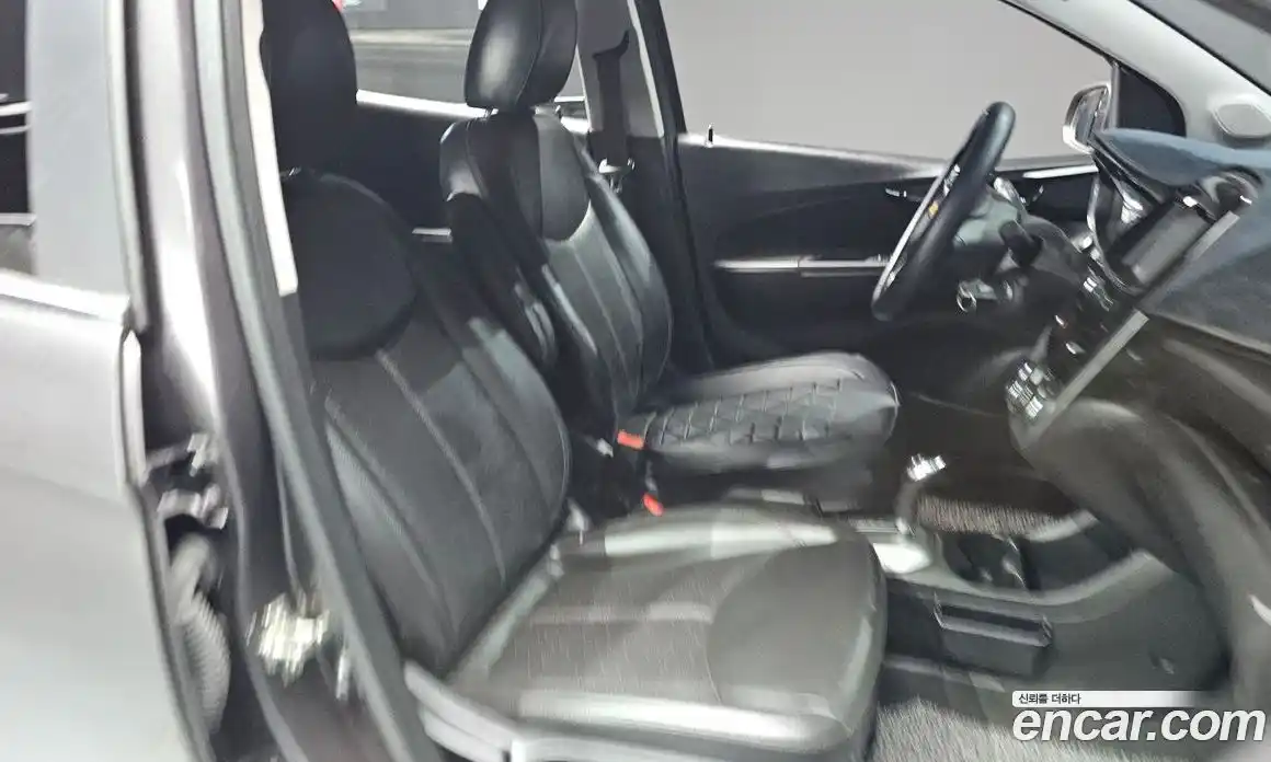 Chevrolet Spark 2016 1.0 Автомат в Москве № 297680, фото 12