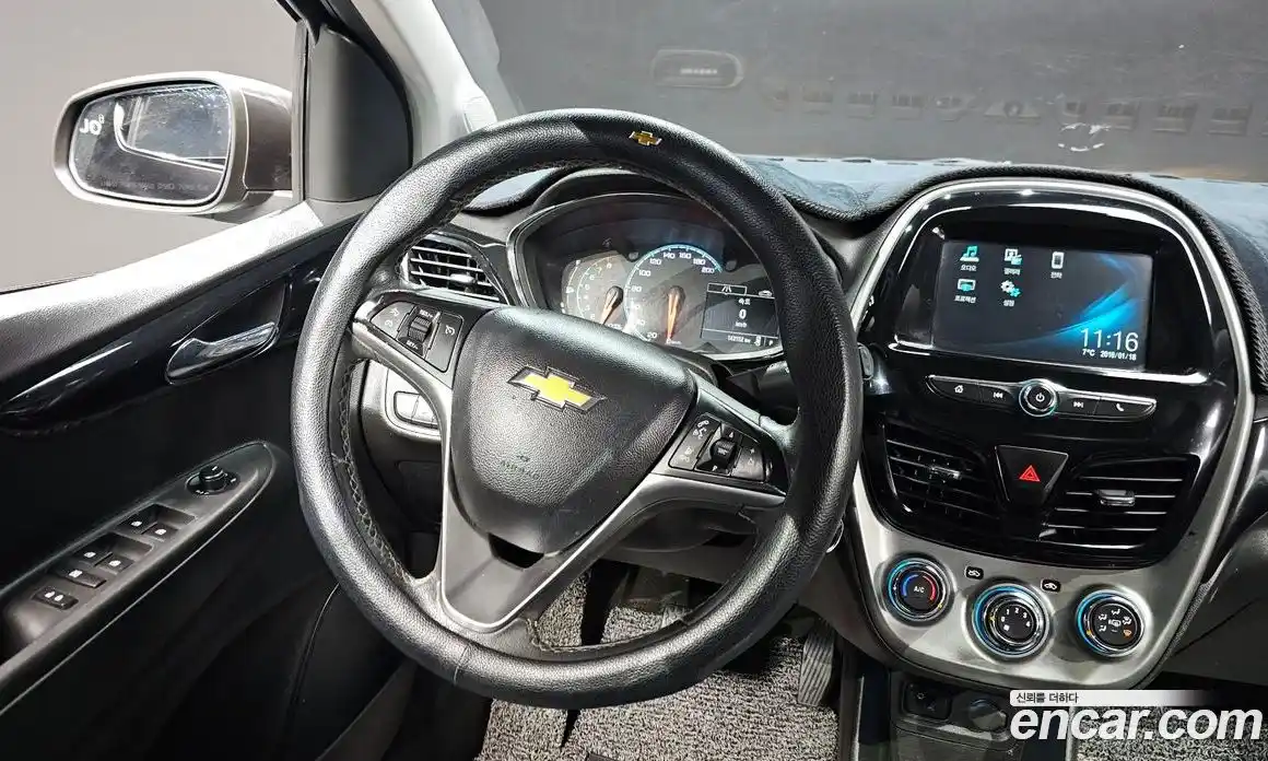 Chevrolet Spark 2016 1.0 Автомат в Москве № 297680, фото 7