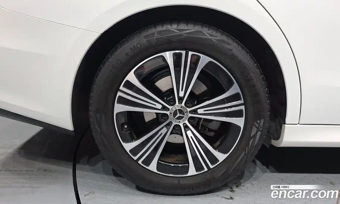 Mercedes-Benz E-Class 2025 2.0 Автомат в Москве № 307770, фото 4