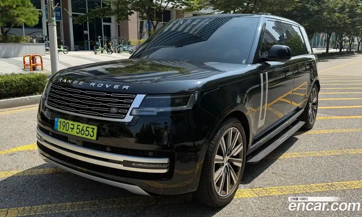Land Rover Range-Rover 2024 4.4 Автомат в Москве № 316370, фото 1