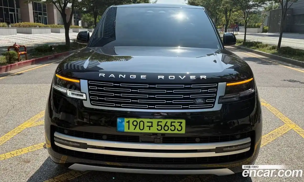 Land Rover Range-Rover 2024 4.4 Автомат в Москве № 316370, фото 3