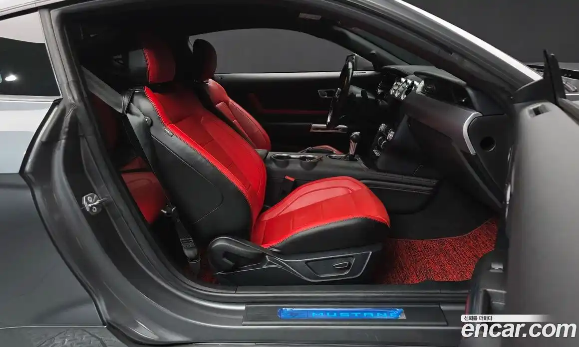 Ford Mustang 2023 2.3 Автомат в Москве № 318844, фото 11