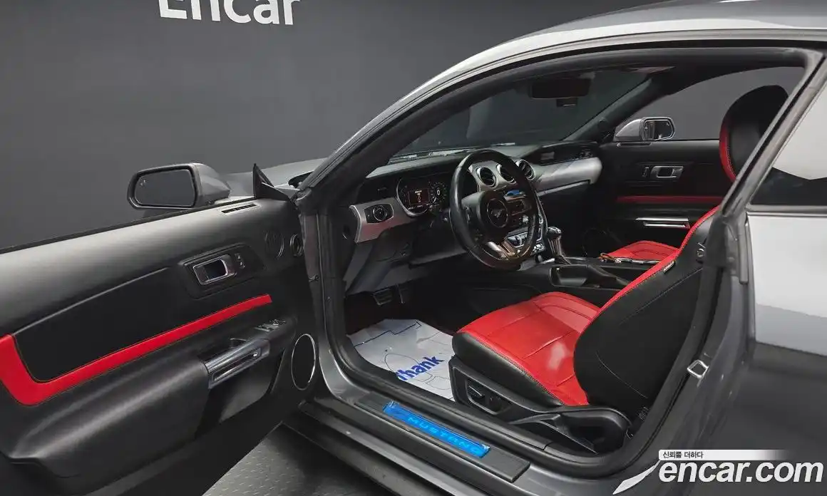 Ford Mustang 2023 2.3 Автомат в Москве № 318844, фото 10