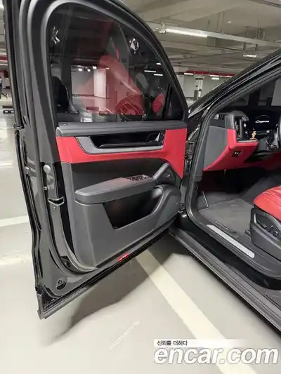 Porsche Cayenne 2024 3.0 Автомат в Москве № 327334, миниатюра 11