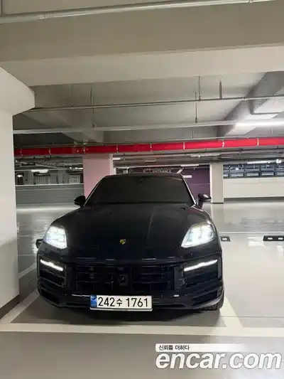 Porsche Cayenne 2024 3.0 Автомат в Москве № 327334, миниатюра 12