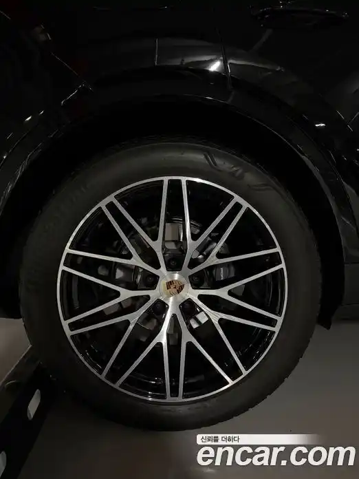 Porsche Cayenne 2024 3.0 Автомат в Москве № 327334, фото 15