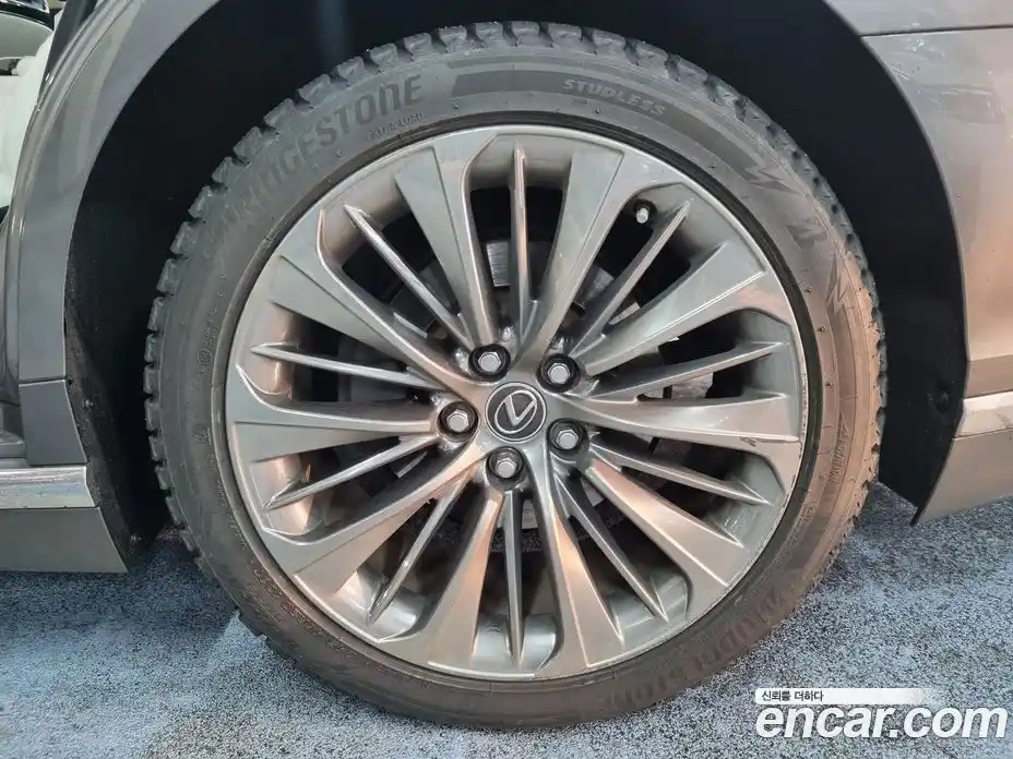 Lexus LS 2020 3.4 Автомат в Москве № 329667, фото 12