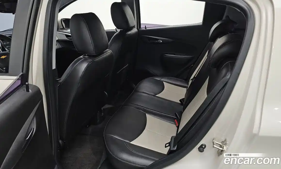 Chevrolet Spark 2016 1.0 Автомат в Москве № 331780, фото 11