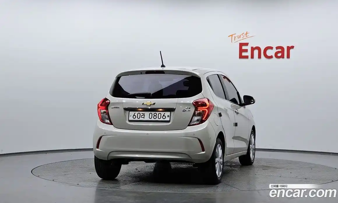 Chevrolet Spark 2016 1.0 Автомат в Москве № 331780, фото 3