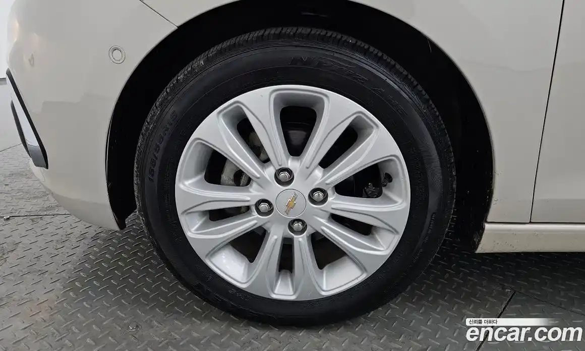 Chevrolet Spark 2016 1.0 Автомат в Москве № 331780, фото 4