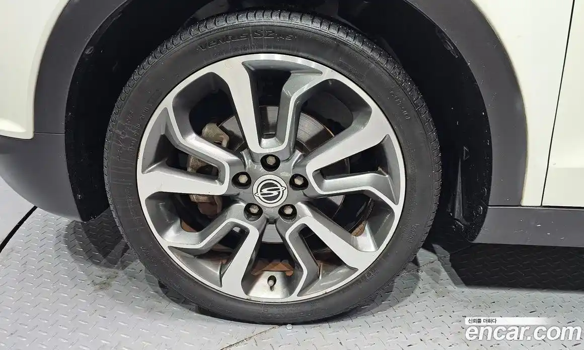 SsangYong TIBOLI 2016 1.6 Автомат в Москве № 33616, фото 1