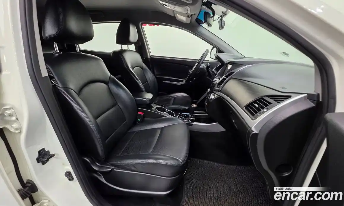 SsangYong Korando 2015 2.0 Автомат в Москве № 341591, фото 15