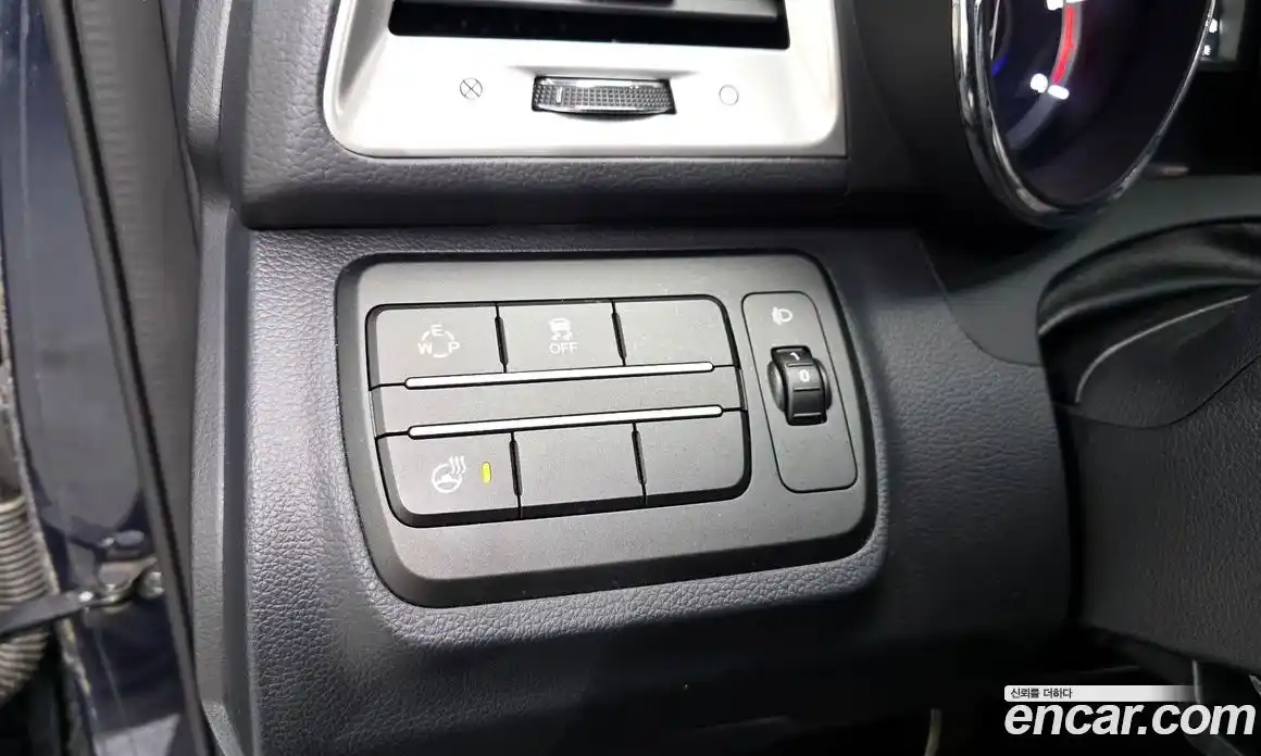 SsangYong TIBOLI 2016 1.6 Автомат в Москве № 34205, фото 17