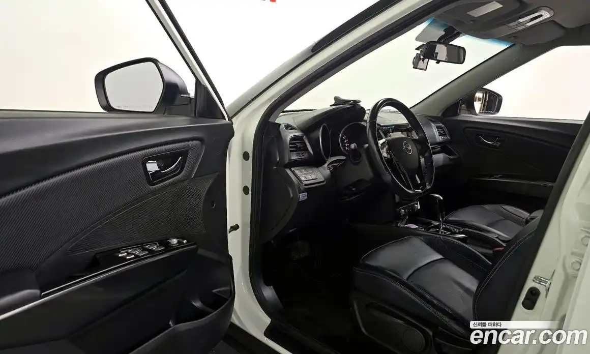 SsangYong TIBOLI 2017 1.6 Автомат в Москве № 35346, фото 3