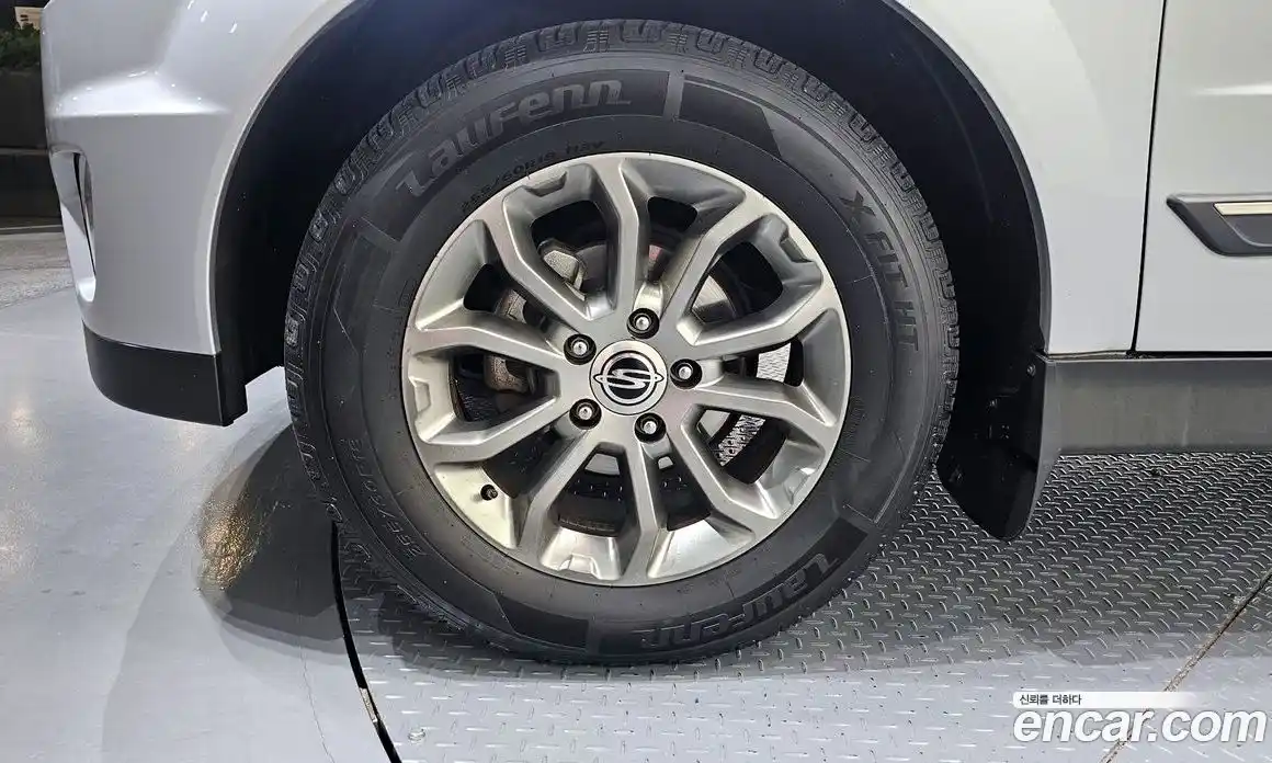 SsangYong Korando 2015 2.0 Автомат в Москве № 369366, фото 5