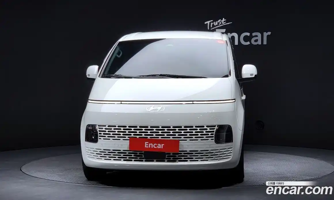 Hyundai Staria 2025 2.2 Автомат в Москве № 399426, фото 3