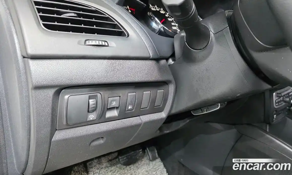 Renault SM3 2011 1.6 Автомат в Москве № 400066, фото 13