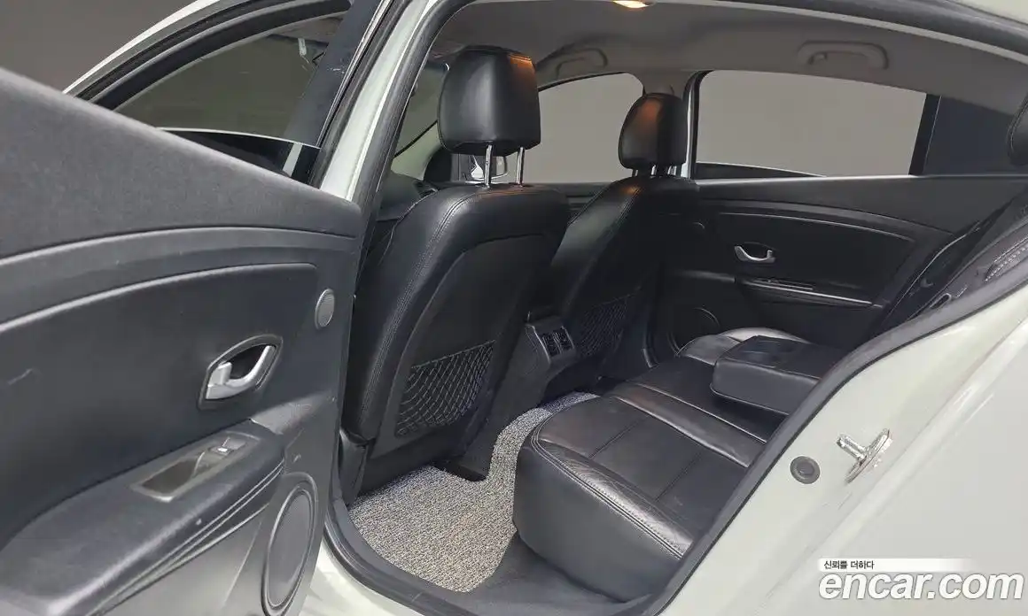 Renault SM3 2011 1.6 Автомат в Москве № 400066, фото 18