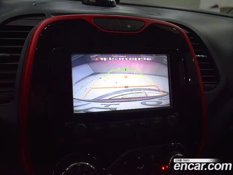 Renault QM3 2015 1.5 Автомат в Москве № 401577, фото 14