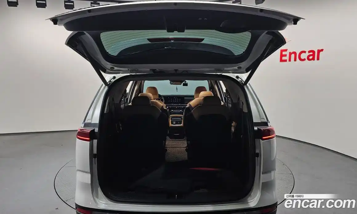 Kia Canival 2021 2.2 Автомат в Москве № 403663, фото 19