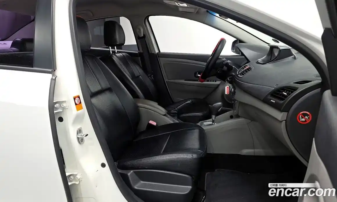 Renault SM3 2011 1.6 Автомат в Москве № 423854, фото 11