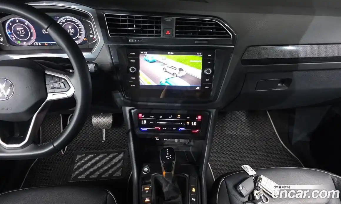 Volkswagen Tiguan 2023 2.0 Автомат в Москве № 432233, фото 15