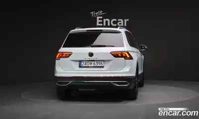 Volkswagen Tiguan 2023 2.0 Автомат в Москве № 432233, миниатюра 4