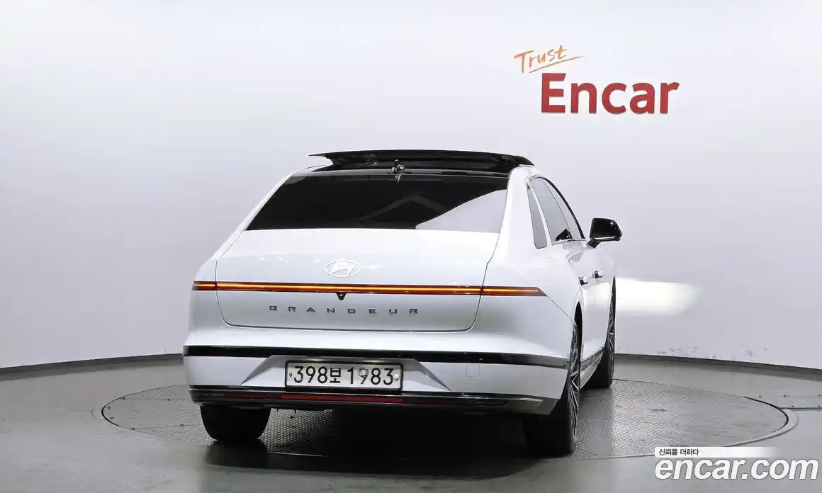 Hyundai Grandeur 2023 1.6 Автомат в Москве № 44597, фото 4