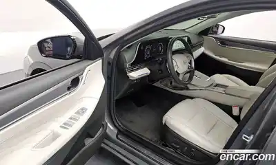 Hyundai Grandeur 2023 2.5 Автомат в Москве № 449692, миниатюра 10