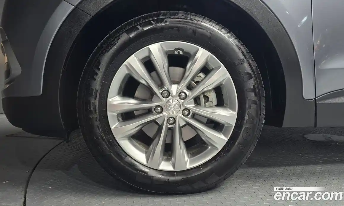 Hyundai Santa Fe 2016 2.0 Автомат в Москве № 450344, фото 4