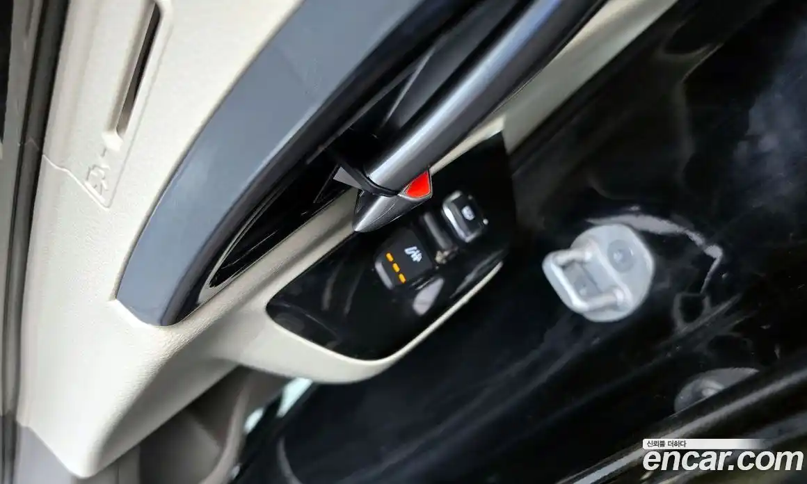 Kia Canival 2022 2.2 Автомат в Москве № 460854, фото 19