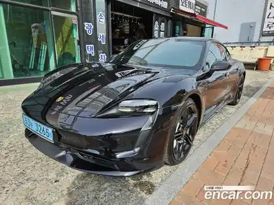 Porsche Taycan, 2021