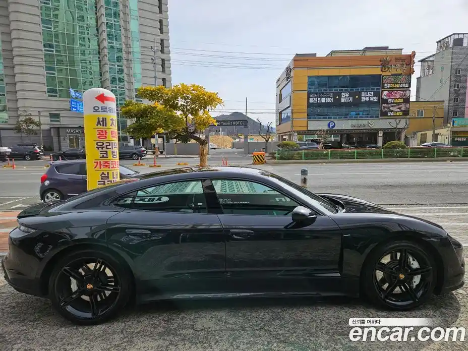 Porsche Taycan 2021 0.1 Автомат в Москве № 470958, фото 20