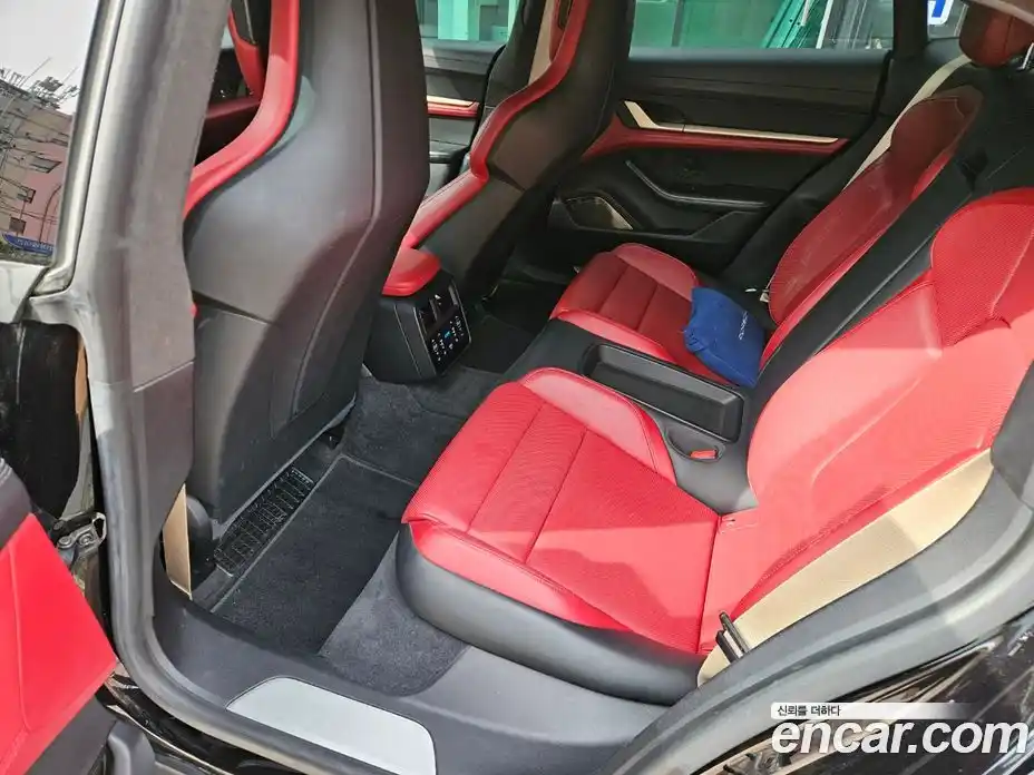 Porsche Taycan 2021 0.1 Автомат в Москве № 470958, фото 9