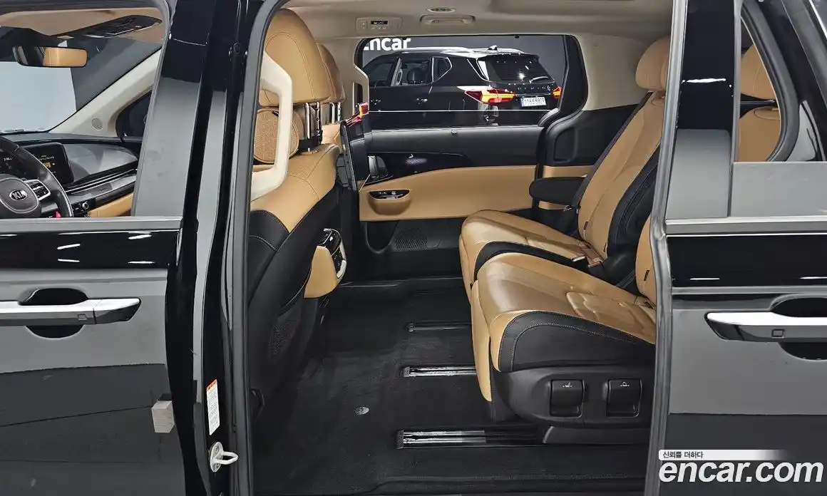 Kia Canival 2021 3.5 Автомат в Москве № 52805, фото 3