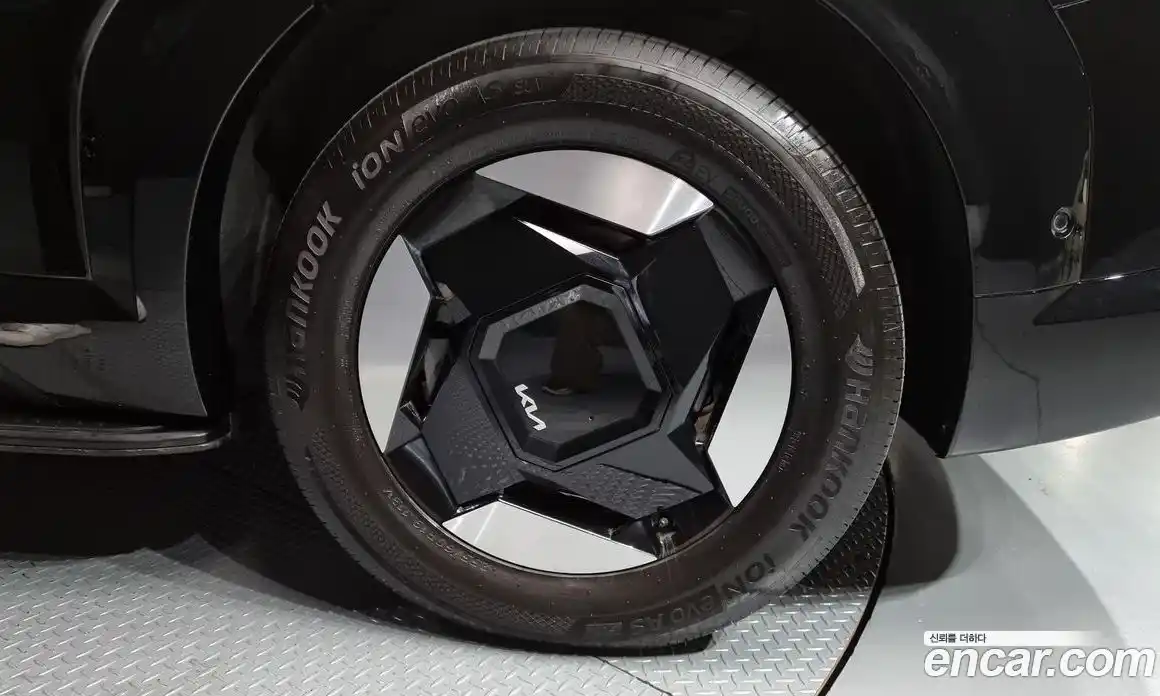 Kia EV9 2024 0.2 Автомат в Москве № 55285, фото 14