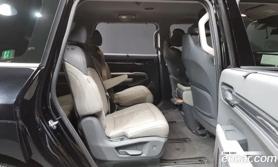 Kia EV9 2024 0.2 Автомат в Москве № 55285, фото 15